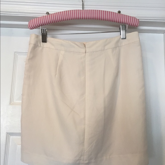Ivory Gap Skirt - Picture 3 of 3